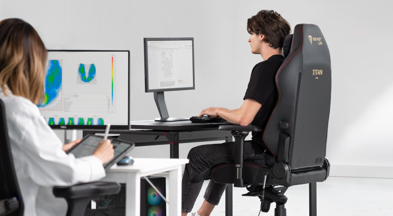 User tests being run on the Secretlab TITAN Evo